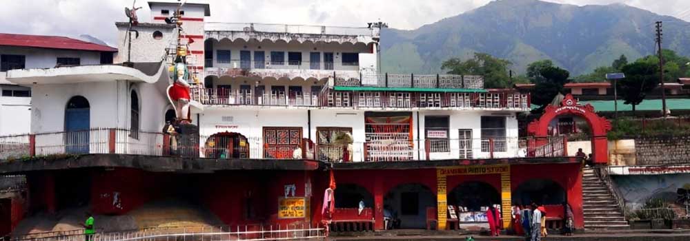 chamunda devi mandir himachal pradesh